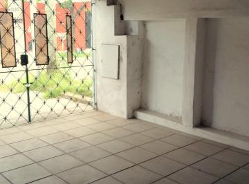 Casa de 3 ambientes, Lanús · Casa de 3 Amb. con Garage. Reciclada a Nuevo