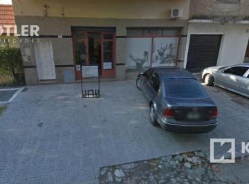 Local comercial · Alquiler/venta - 200 m². Gran Local con Fondo Libre - Temperley