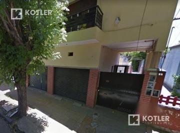 Local comercial · 220m² · 3 Ambientes · Venta - Local Departamento de 3 Ambientes
