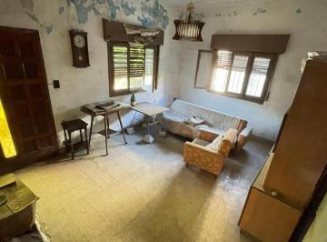 Casa · 80m² · 3 Ambientes · 1 Cochera · Casa en Venta en Lanus Oeste