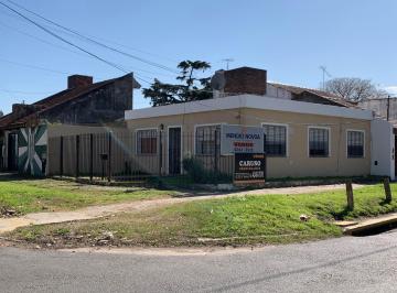 Casa de 4 ambientes, Lomas de Zamora · Pintos 400 Esq. Arenales - Banfield / Casa de 4 Amb en Una Planta