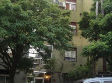 Departamento de 3 ambientes, Almirante Brown · Longchamps: Barrio Viplastic. 3 Ambientes con Cochera Techada