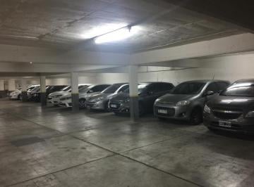 Garage · 1000m² · Cocheras Fijas Cubiertas - Ramos Mejia