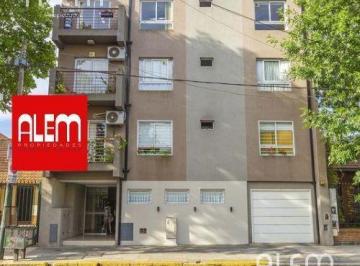 Departamento · 61m² · 3 Ambientes · 1 Cochera · Muy Lindo 3 Ambientes Al Frente con Cochera