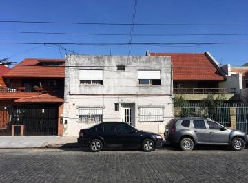 Hotel de 26 ambientes, Villa del Parque · Caracas 1348 / Hotel/ Lote/terreno 430 M&sup2;/ 24 Habitaciones/ Jardín/ U$s 450.000