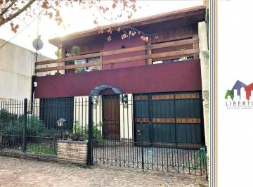 Casa de 6 ambientes, Morón · Casa 6 Amb, Lote 8,66 X 35 // Juan Bautista Alberdi 645