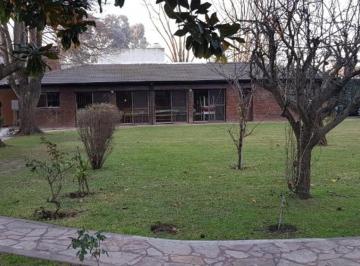 Quinta vacacional · 150m² · 4 Ambientes · Casa Quinta General Rodriguez Venta Amplio Lote Piscina