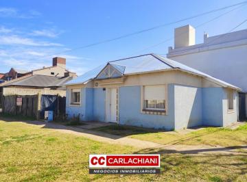 Casa · 60m² · 2 Dormitorios · 1 Cochera · Casa - Las Parejas