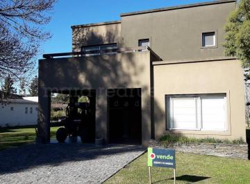 MRE-MRE-1656_2 · Casa en Venta en Golf Country Chascomus