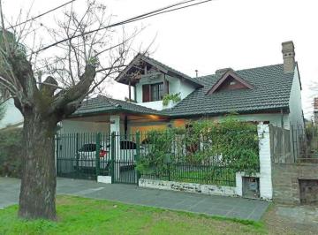 Casa · 201m² · 5 Ambientes · 1 Cochera · Chalet en Venta Cond en Ituzaingo Norte
