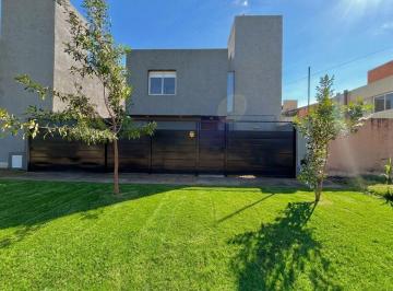 Casa de 4 ambientes, Córdoba · Oportunidad! Venta. Apto Credito, Duplex en Tejas del Sur. Córdoba