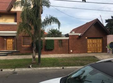 Casa · 373m² · 5 Ambientes · Casa - Temperley Oeste