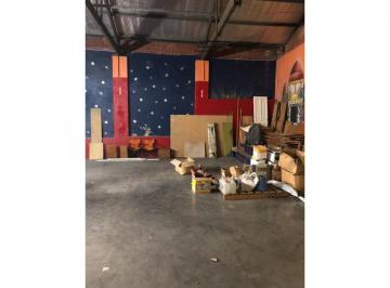 Bodega-Galpón · 300m² · Venta Galpón Av Pte. Perón 3500 Alquilado