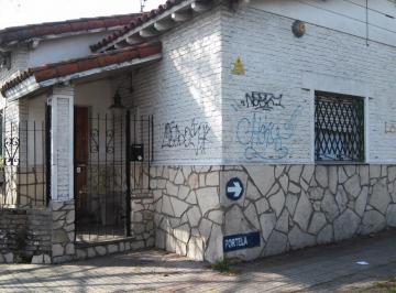 Casa de 3 ambientes, Lomas de Zamora · Jose María Penna Esquina Portela, Lomas de Zamora