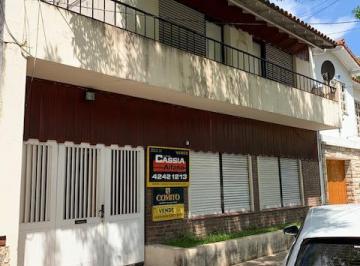 Casa · 250m² · 4 Ambientes · Casa - Banfield Oeste