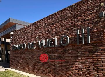 Casa · 160m² · 4 Ambientes · 1 Cochera · Uara - Casa en Venta Campo de Vuelo III