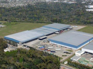 Bodega-Galpón · 18m² · Excelentes Naves Triple a Dentro de Parque Industrial