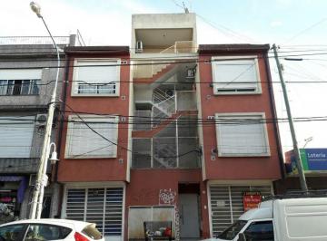 OMP-OMP-1068_2 · Venta PH Primer Piso 2 Amb. Bajas Expensas Caseros