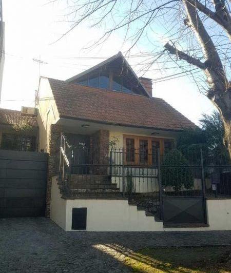 Casa · 306m² · 4 Ambientes · 2 Cocheras
