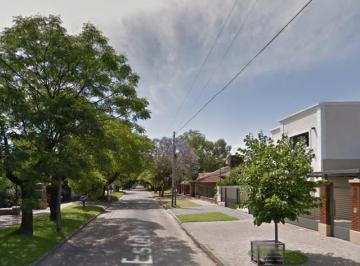Casa en Venta  José Mármol · Propiedad Sobre Lote de 13 X 60