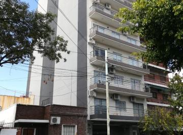 Departamento de 1 ambiente, Monte Castro · Monoambiente. Luminoso. Balcòn Al Contrafrente