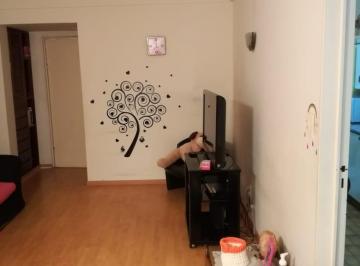 Departamento de 2 ambientes, Almagro · Sarmiento Al 3700. Excelente Zona. 2 Amb. 50 m². Amplios Placares