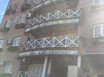 Departamento · 55m² · 3 Ambientes · 1 Cochera · Departamento - Temperley Este