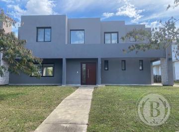 Casa de 4 ambientes, Escobar · Bustamante Prop San Matías Area 2 - 8499 Casa Venta Escobar