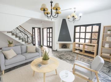 Casa · 340m² · 6 Ambientes · 2 Cocheras · Casa 4 Dorm. con Doble Garage | Brown 2600