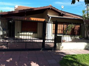 Casa · 120m² · 3 Ambientes · 1 Cochera · Venta Chalet Apto Crédito Ituzaingó Norte
