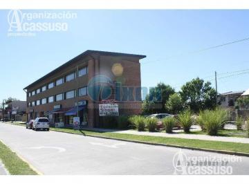 Oficina comercial · 42m² · 1 Ambiente · 1 Cochera · Oficina en Venta. Excelente.