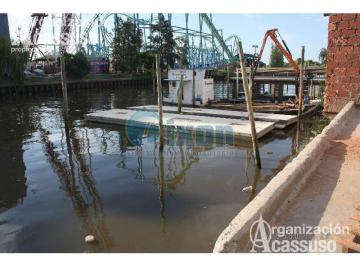 Bodega-Galpón · 210m² · 1 Ambiente · Depósito con Salida Al Río. Tigre - en Venta