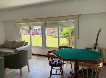Casa Alquiler Temporal de 5 ambientes · 730 - Casa en Pinamar a 100 m de La Playa, con Guarda Cuatri - 3 Dorm y Dep