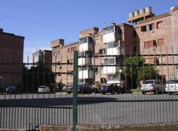 Departamento de 4 ambientes, Berazategui · Departamento 4 Ambientes en Venta en Berazategui Ranelagh - Av 21 y 137