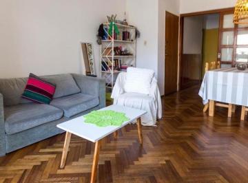 Departamento · 73m² · 4 Ambientes · 1 Cochera · Urquiza 1064 06 - 01 “edificio Estoril”