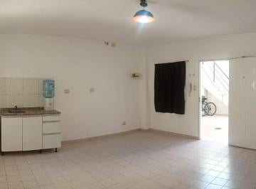 Departamento de 2 ambientes, Tres de Febrero · Departamento Electrodependiente de Dos Ambientes en Planta Baja Al Fondo