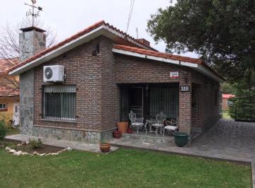 Casa · 155m² · 4 Dormitorios · 1 Cochera · Casa - Rincon del Este