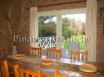Casa Alquiler Temporal 170m² de 5 ambientes · 796 - Casa en Alquiler Temporal en Cariló - Sobre Calle Avestruz