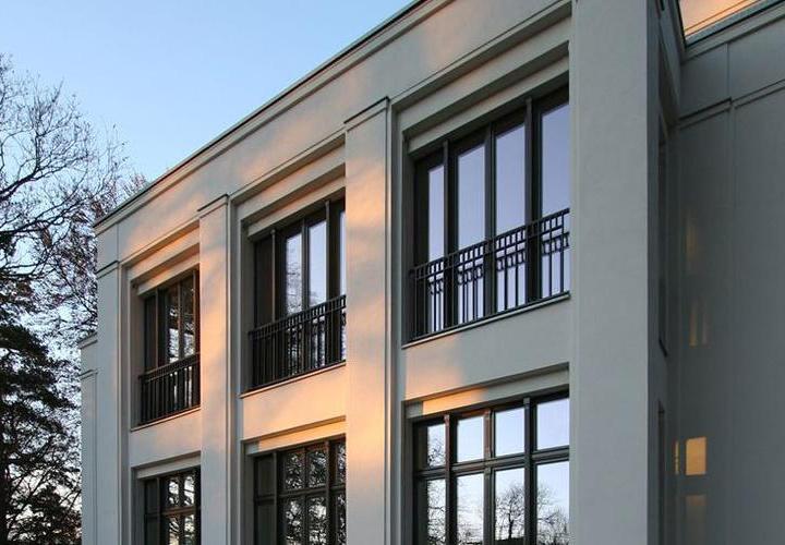 Casa · 800m² · 8 Ambientes · 5 Cocheras