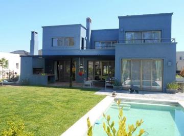 Casa de 5 ambientes, Tigre · Casa en Alquiler Verano 2027 (Disp. Diciembre Y/o Enero 2027) S/ Lote Interno.
