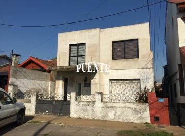 Casa · 180m² · 3 Ambientes · 1 Cochera · Casa en Temperley Este