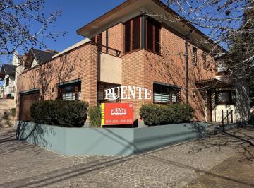 Casa · 245m² · 5 Ambientes · 2 Cocheras · Casa - Banfield