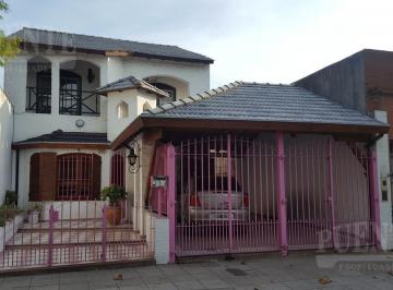 Casa · 203m² · 5 Ambientes · 2 Cocheras · Casa - Temperley Este