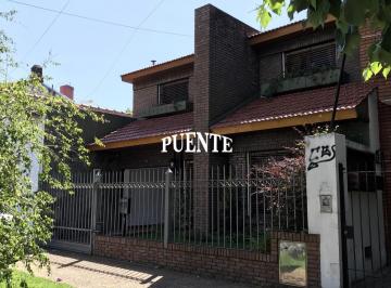 Casa · 231m² · 4 Ambientes · 4 Cocheras · Casa - Lomas de Zamora Oeste