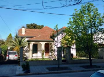 Casa de 5 ambientes, Almirante Brown · Excelente Propiedad en El Centro de Adrogue