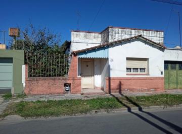 Casa de 3 ambientes, Pilar · Apto Crédito - Pilar Centro - Casa de 3 Ambientes - Patio - Entrada de Auto