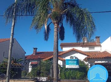 Casa · 261m² · 4 Ambientes · 2 Cocheras · Casa 4 Amb. Sobre Lote Doble
