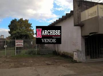 Casa · 75m² · 2 Ambientes · 2 Cocheras · Casa con Local, con Gran Potencial Comercial