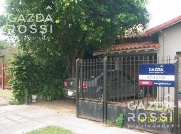 Casa · 320m² · 5 Ambientes · 1 Cochera · Casa en Burzaco
