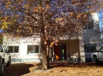 Casa de 6 ambientes, Pilar · Venta - Casa - Pilar - Barrio Villa Olivos